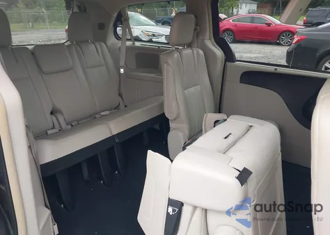 2014 Chrysler Town & Country Touring L from USA, damaged, VIN 2C4RC1CG0ER107401